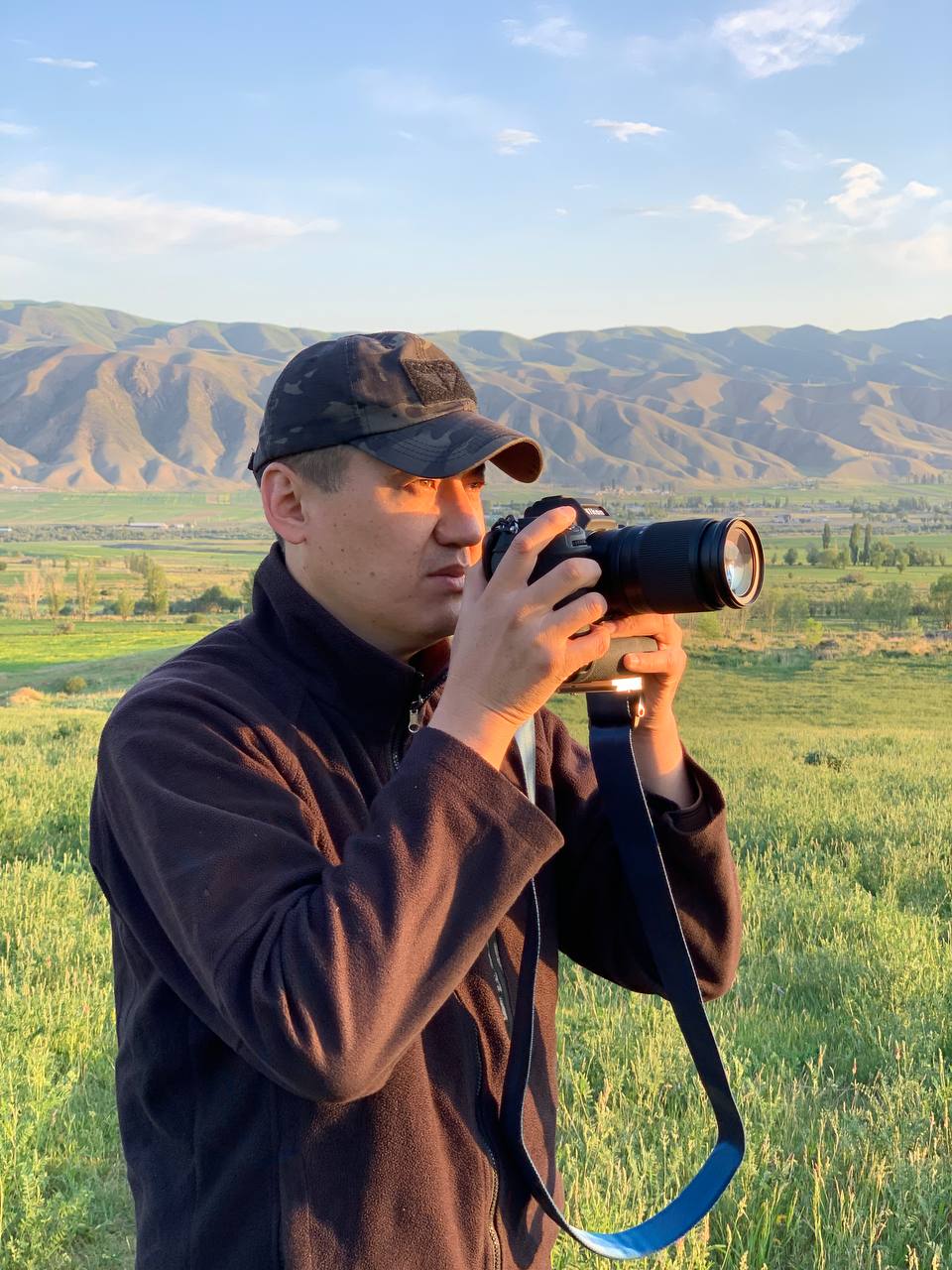 photo_5292216955509085225_y